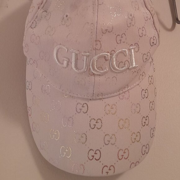 Authentic white Gucci monogram hat/cap. - Picture 7 of 11